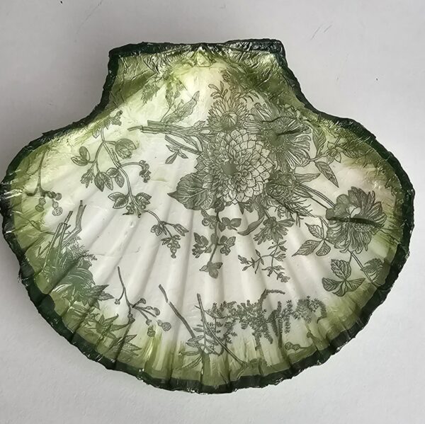 Antique style botanical decoupage scallop shell